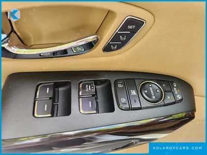 KIA CARNIVAL 9-SEATER NOBLESSE SPECIAL
