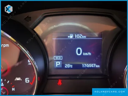 KIA CARNIVAL 9-SEATER NOBLESSE SPECIAL