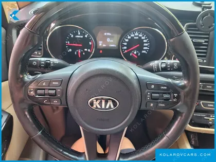KIA CARNIVAL 9-SEATER NOBLESSE SPECIAL