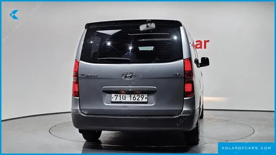 HYUNDAI STAREX 11-SEATER WAGON