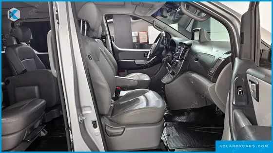HYUNDAI STAREX 11-SEATER WAGON