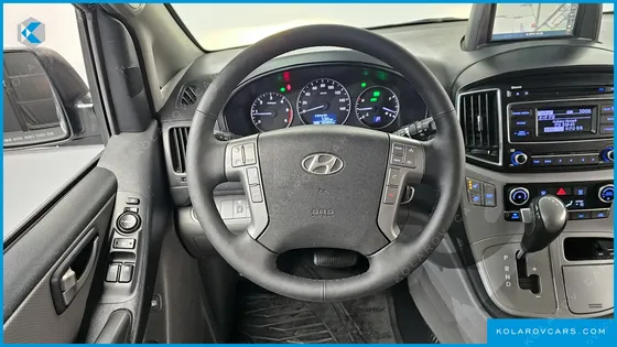 HYUNDAI STAREX 11-SEATER WAGON