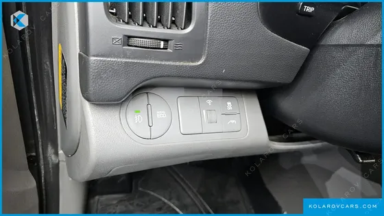 HYUNDAI STAREX 11-SEATER WAGON