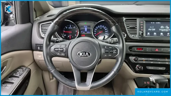 KIA CARNIVAL 9-SEATER PRSTIGE