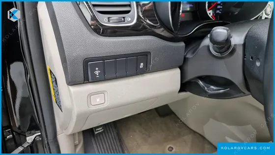 KIA CARNIVAL 9-SEATER PRSTIGE