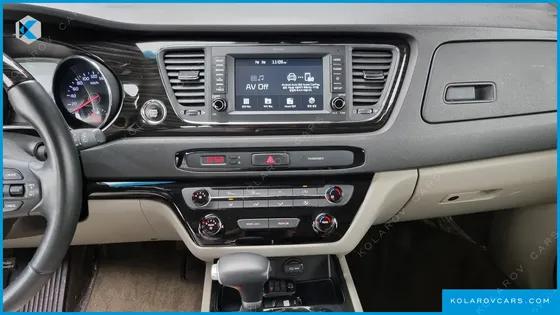 KIA CARNIVAL 9-SEATER PRSTIGE