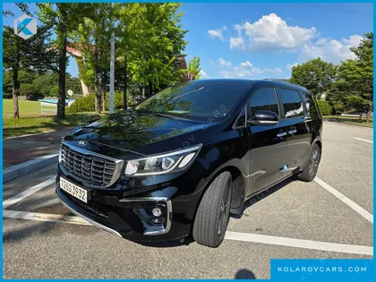 KIA CARNIVAL 9-SEATER LUXURY