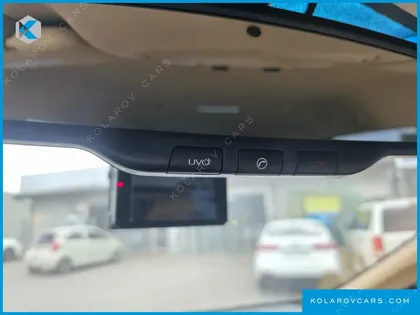 KIA CARNIVAL 9-SEATER LUXURY