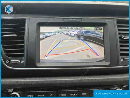 KIA CARNIVAL 9-SEATER LUXURY