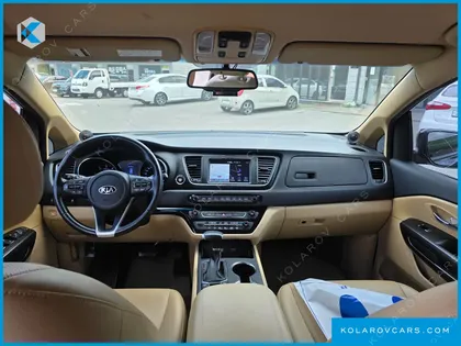KIA CARNIVAL 9-SEATER LUXURY