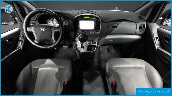 HYUNDAI STAREX 4WD 11-SEATER WAGON