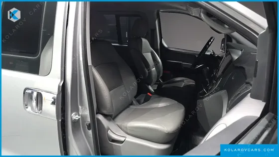 HYUNDAI STAREX 4WD 11-SEATER WAGON