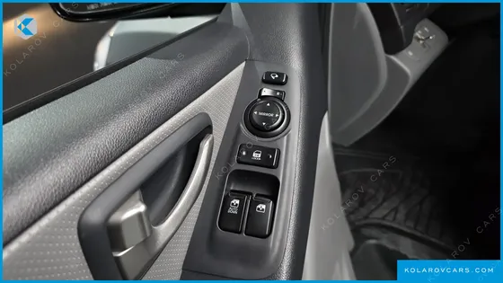 HYUNDAI STAREX 4WD 11-SEATER WAGON