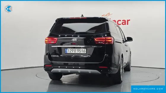 KIA CARNIVAL 9-SEATER NOBLESSE