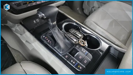 KIA CARNIVAL 9-SEATER NOBLESSE