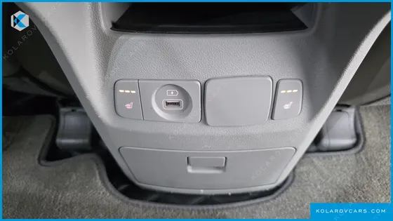 KIA CARNIVAL 9-SEATER NOBLESSE