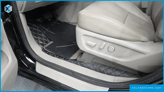 KIA CARNIVAL 9-SEATER NOBLESSE