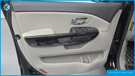 KIA CARNIVAL 9-SEATER NOBLESSE