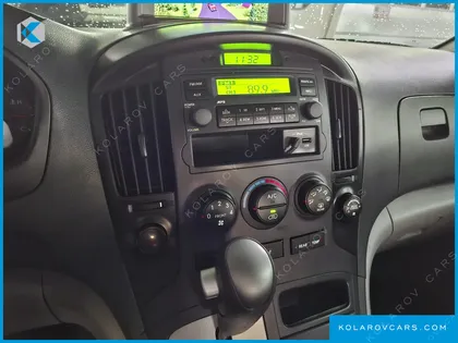 HYUNDAI STAREX 12-SEATER WAGON