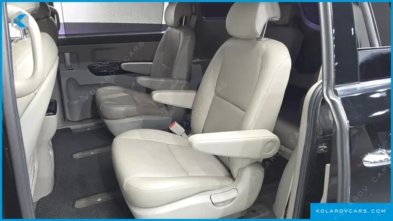KIA CARNIVAL 9-SEATER PRSTIGE