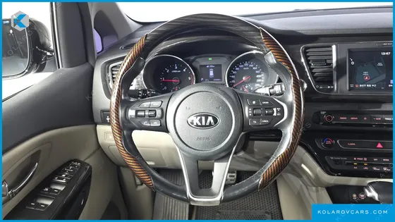 KIA CARNIVAL 9-SEATER PRSTIGE