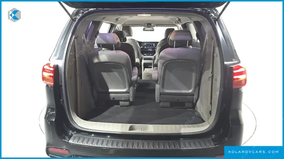 KIA CARNIVAL 9-SEATER PRSTIGE