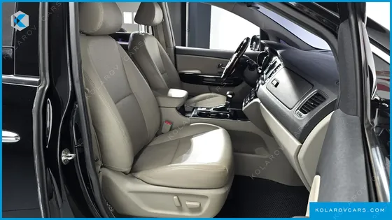 KIA CARNIVAL 9-SEATER PRSTIGE