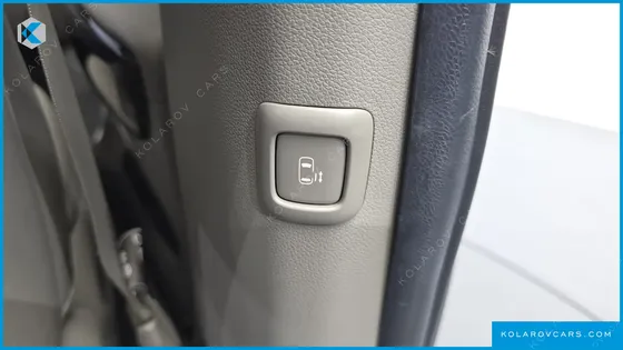 KIA CARNIVAL 9-SEATER PRSTIGE