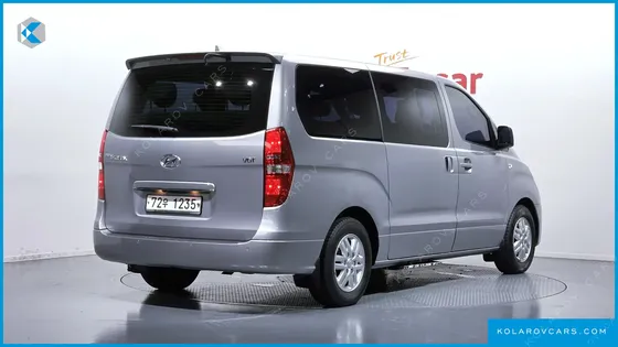 HYUNDAI STAREX 12-SEATER WAGON