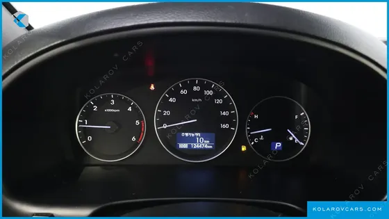 HYUNDAI STAREX 12-SEATER WAGON