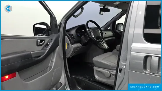 HYUNDAI STAREX 12-SEATER WAGON