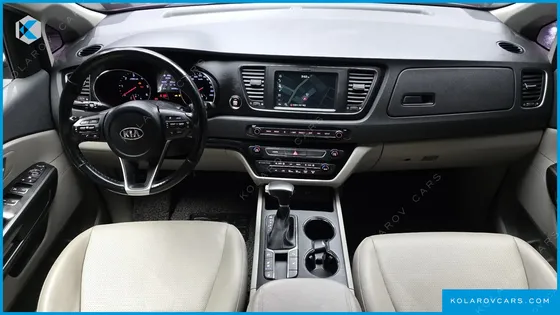 KIA CARNIVAL 9-SEATER LUXURY