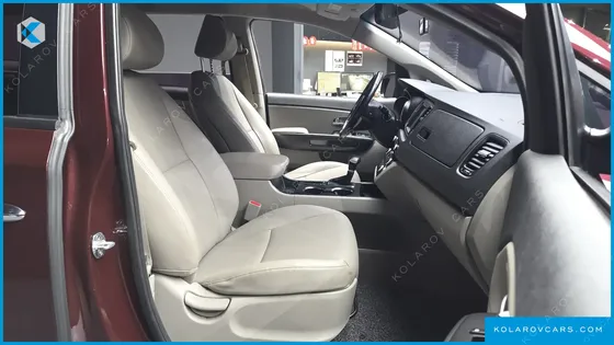 KIA CARNIVAL 9-SEATER LUXURY