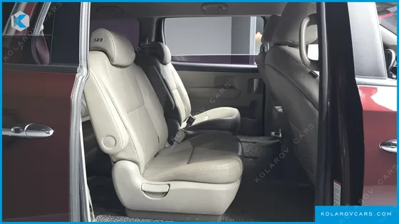 KIA CARNIVAL 9-SEATER LUXURY