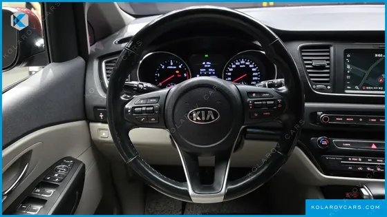 KIA CARNIVAL 9-SEATER LUXURY