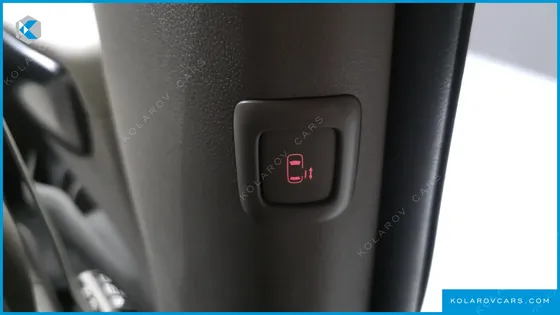 KIA CARNIVAL 9-SEATER LUXURY
