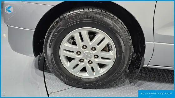 HYUNDAI STAREX 11-SEATER WAGON