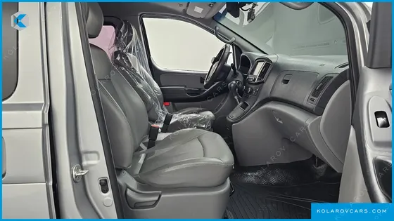 HYUNDAI STAREX 11-SEATER WAGON
