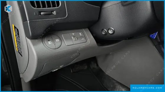 HYUNDAI STAREX 11-SEATER WAGON