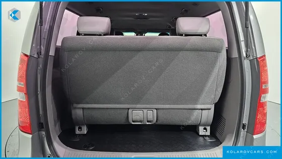 HYUNDAI STAREX 11-SEATER WAGON