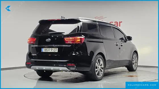 KIA CARNIVAL 9-SEATER NOBLESSE SPECIAL