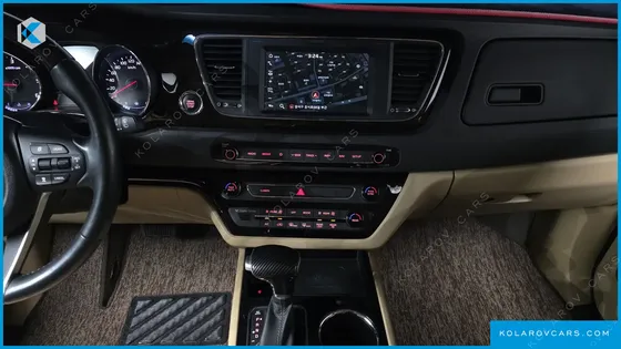 KIA CARNIVAL 9-SEATER NOBLESSE SPECIAL
