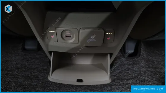 KIA CARNIVAL 9-SEATER NOBLESSE SPECIAL