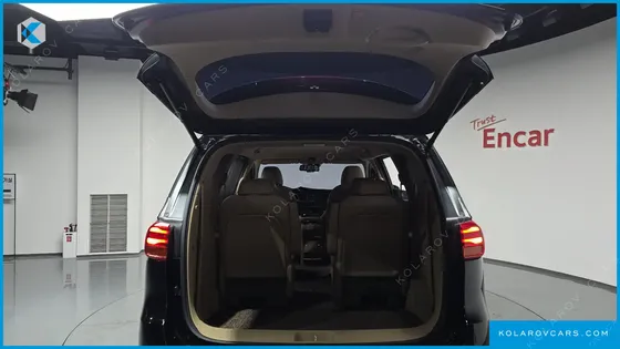 KIA CARNIVAL 9-SEATER NOBLESSE SPECIAL