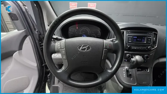 HYUNDAI STAREX 3-SEATER VAN