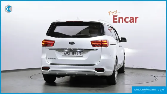 KIA CARNIVAL 9-SEATER NOBLESSE SPECIAL