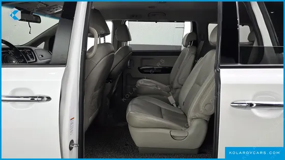 KIA CARNIVAL 9-SEATER NOBLESSE SPECIAL