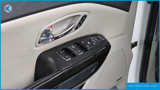 KIA CARNIVAL 9-SEATER NOBLESSE SPECIAL