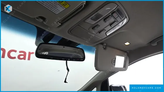 KIA CARNIVAL 9-SEATER NOBLESSE SPECIAL