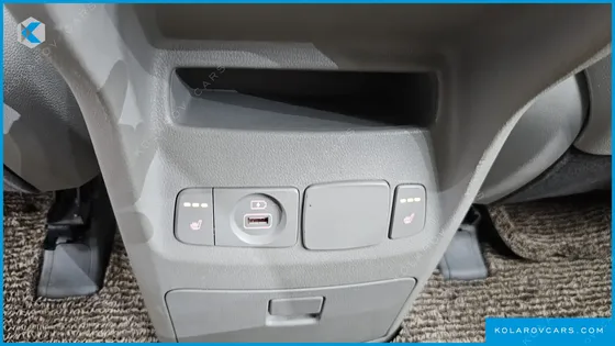 KIA CARNIVAL 9-SEATER PRSTIGE